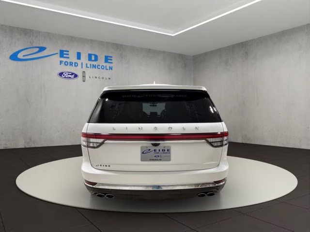 2021 Pristine White Lincoln Aviator Reserve AWD SUV