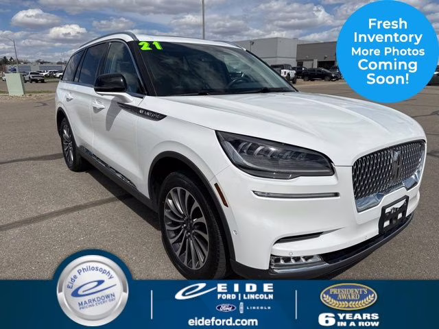 2021 White Lincoln Aviator Reserve AWD SUV