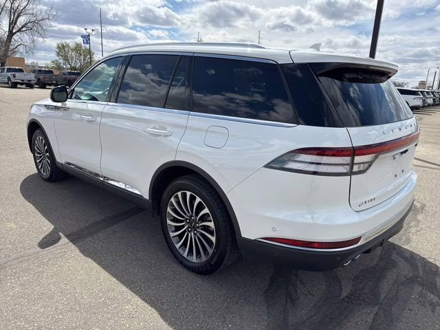 2021 White Lincoln Aviator Reserve AWD SUV