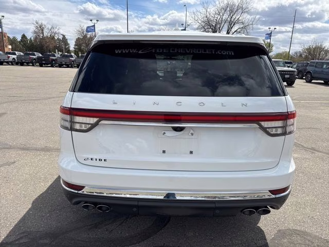 2021 White Lincoln Aviator Reserve AWD SUV