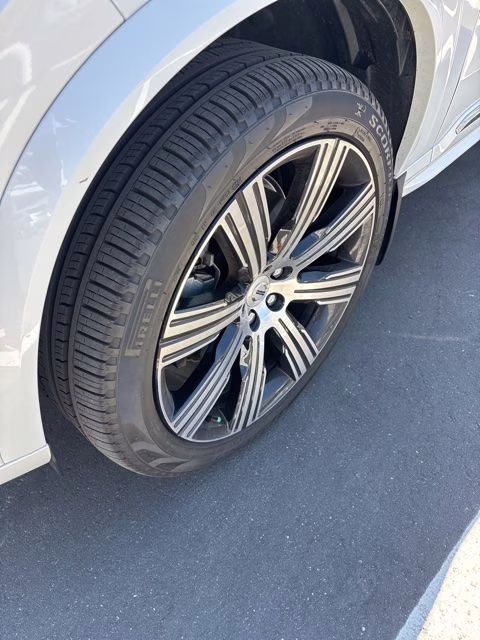 2024 Crystal White Volvo XC90 Ultimate AWD SUV