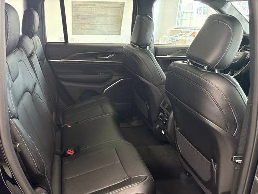 2026 Diamond Black Crystal Pearlcoat Jeep Grand Cherokee Limited Reserve 4X4 SUV