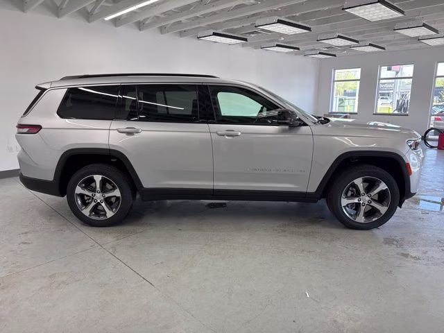 2026 Silver Zynith Jeep Grand Cherokee L Limited 4X4 SUV
