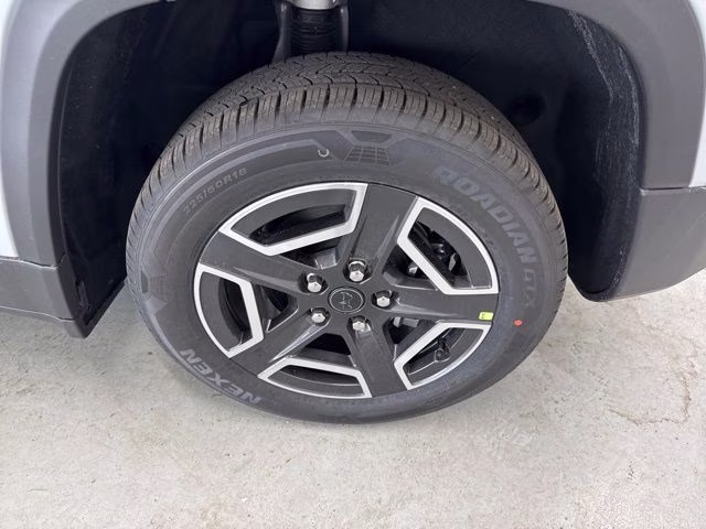 2026 Silver Zynith Clearcoat Jeep Cherokee Laredo 4X4 SUV