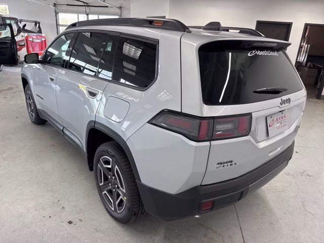 2026 Silver Zynith Clearcoat Jeep Cherokee Laredo 4X4 SUV
