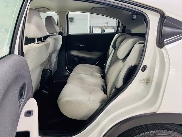 2021 Platinum White Pearl Honda HR-V LX FWD SUV