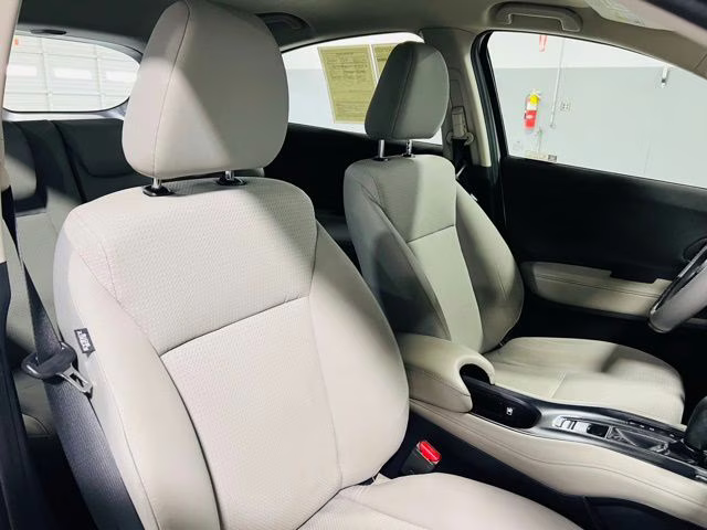 2021 Platinum White Pearl Honda HR-V LX FWD SUV