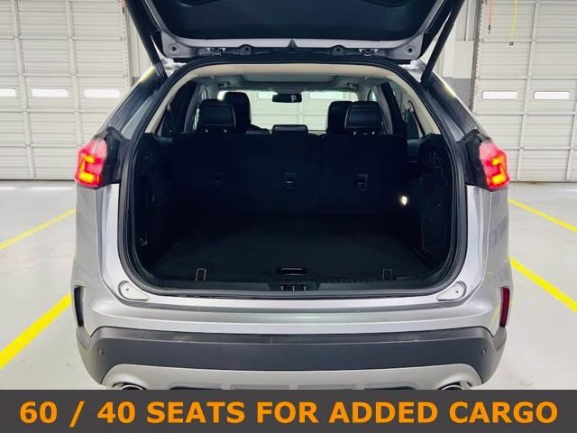2021 Silver Metallic Ford Edge Titanium AWD SUV
