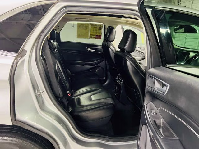 2021 Silver Metallic Ford Edge Titanium AWD SUV