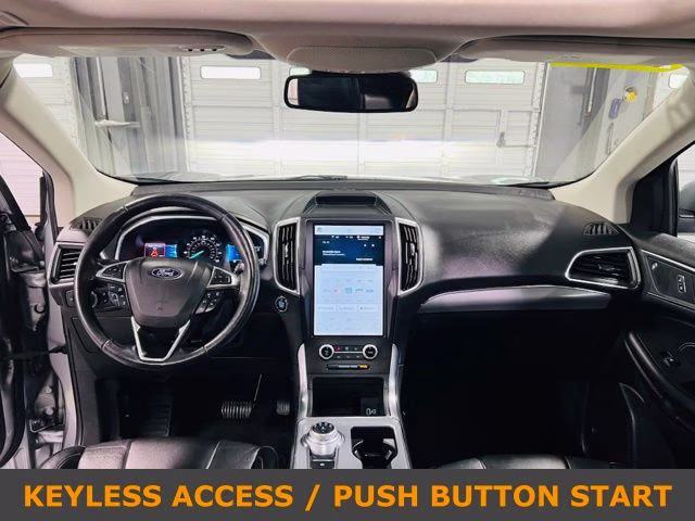 2021 Silver Metallic Ford Edge Titanium AWD SUV