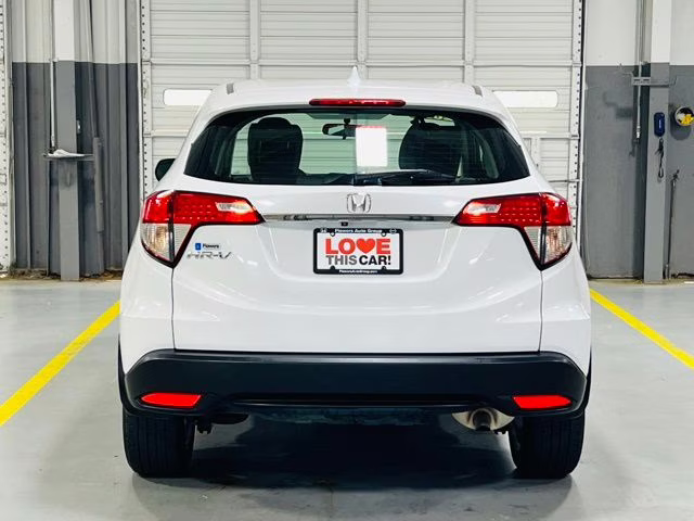 2021 Platinum White Pearl Honda HR-V LX FWD SUV