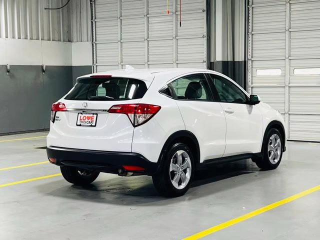2021 Platinum White Pearl Honda HR-V LX FWD SUV