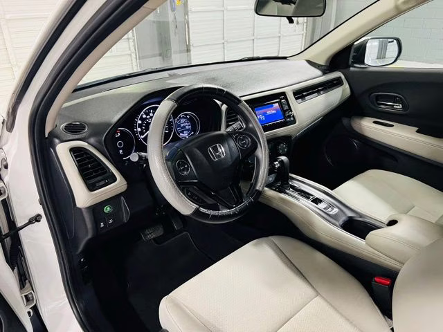 2021 Platinum White Pearl Honda HR-V LX FWD SUV