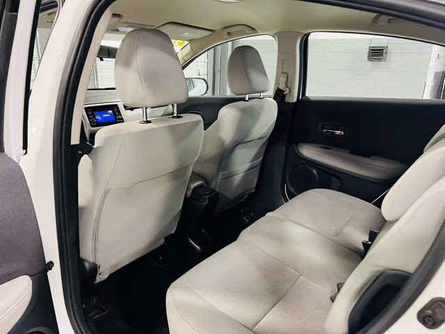 2021 Platinum White Pearl Honda HR-V LX FWD SUV