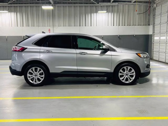 2021 Silver Metallic Ford Edge Titanium AWD SUV