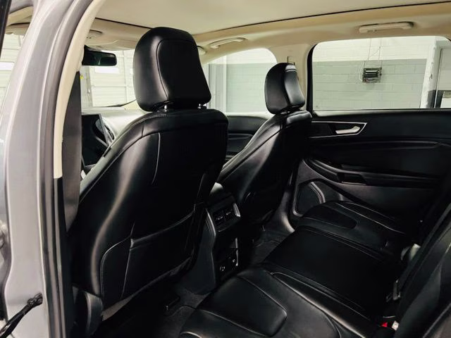 2021 Silver Metallic Ford Edge Titanium AWD SUV