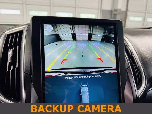 2021 Silver Metallic Ford Edge Titanium AWD SUV