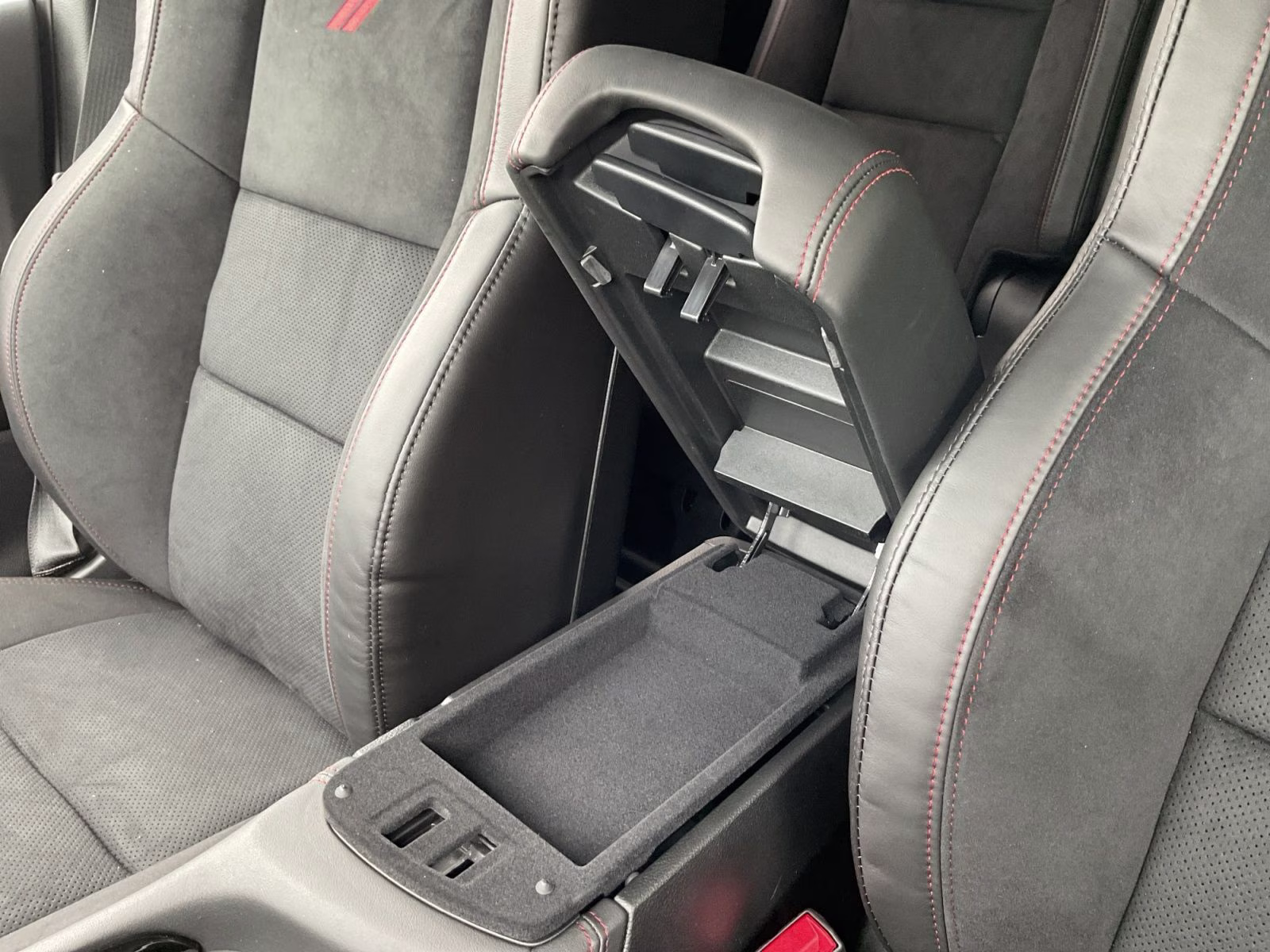 2026 DB Black Crystal Clearcoat Dodge Durango GT Plus AWD SUV