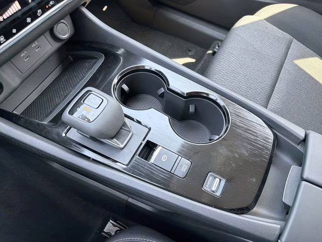 2026 Everest White Pearl Tricoat Nissan Rogue SV FWD SUV