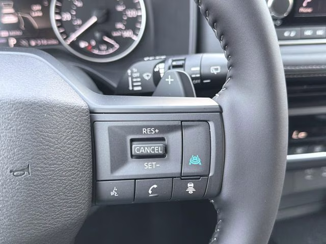 2026 Everest White Pearl Tricoat Nissan Rogue SV FWD SUV