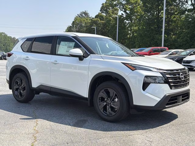 2026 Everest White Pearl Tricoat Nissan Rogue SV FWD SUV