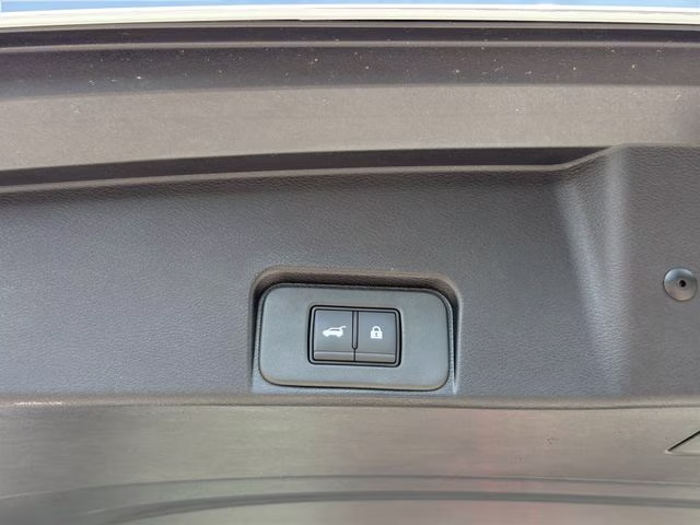 2026 Everest White Pearl Tricoat Nissan Rogue SV FWD SUV