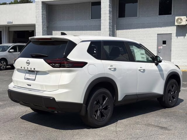 2026 Everest White Pearl Tricoat Nissan Rogue SV FWD SUV
