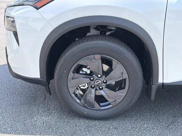 2026 Everest White Pearl Tricoat Nissan Rogue SV FWD SUV