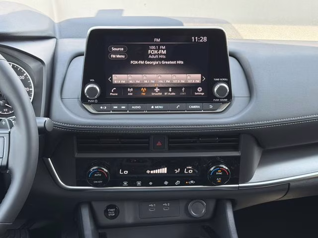 2026 Everest White Pearl Tricoat Nissan Rogue SV FWD SUV