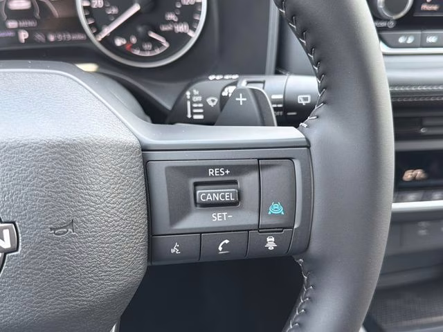 2026 Everest White Pearl Tricoat Nissan Rogue SV FWD SUV
