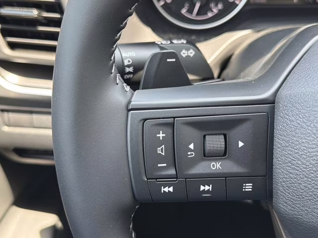 2026 Everest White Pearl Tricoat Nissan Rogue SV FWD SUV