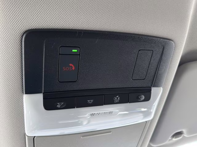 2026 Everest White Pearl Tricoat Nissan Rogue SV FWD SUV