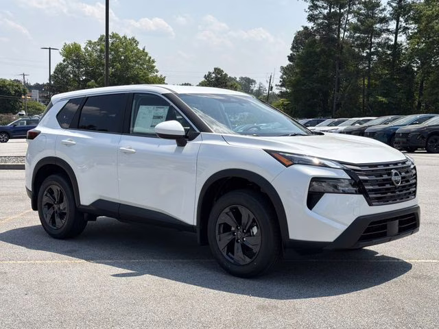 2026 Everest White Pearl Tricoat Nissan Rogue SV FWD SUV