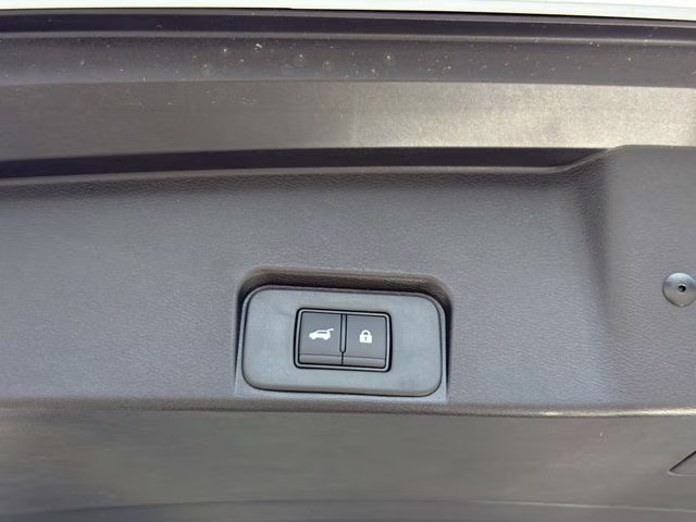 2026 Everest White Pearl Tricoat Nissan Rogue SV FWD SUV