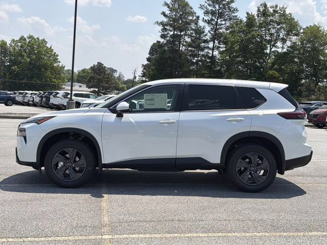 2026 Everest White Pearl Tricoat Nissan Rogue SV FWD SUV