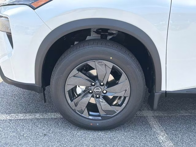 2026 Everest White Pearl Tricoat Nissan Rogue SV FWD SUV