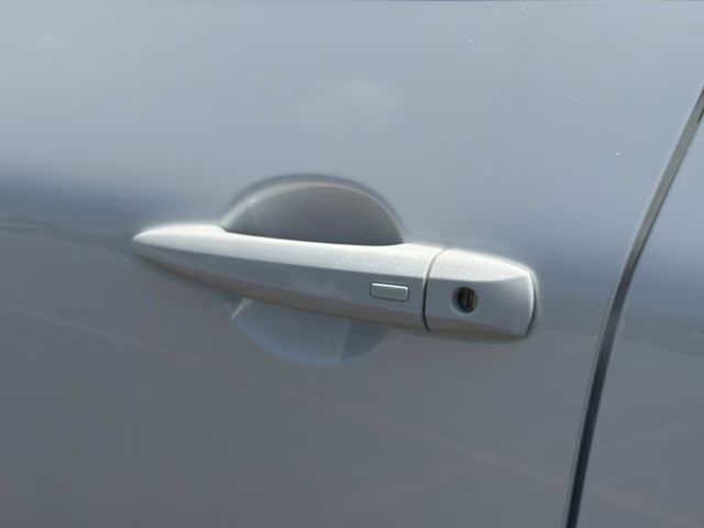 2026 Everest White Pearl Tricoat Nissan Rogue SV FWD SUV