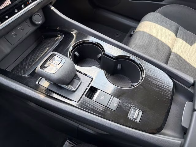 2026 Everest White Pearl Tricoat Nissan Rogue SV FWD SUV