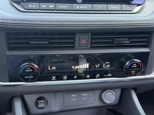 2026 Everest White Pearl Tricoat Nissan Rogue SV FWD SUV