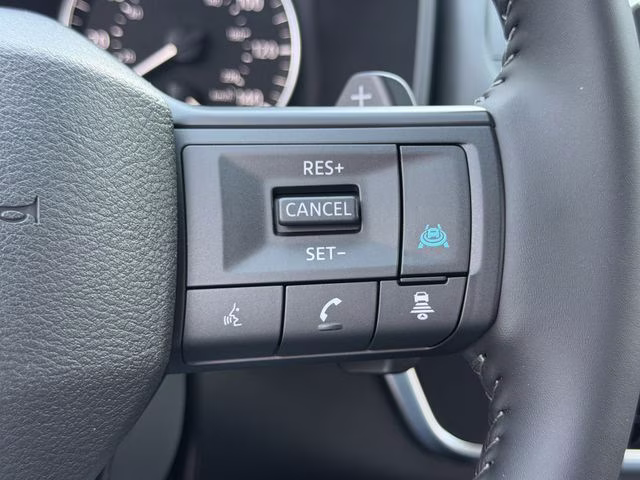 2026 Everest White Pearl Tricoat Nissan Rogue SV FWD SUV