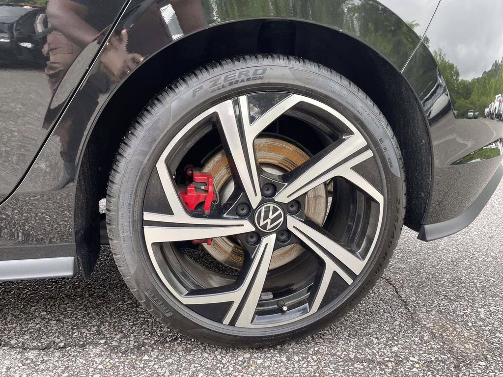 2025 Black Metallic Volkswagen Golf GTI 2.0T SE FWD Hatchback