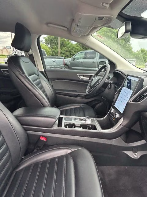 2024 White Metallic Ford Edge SEL AWD SUV