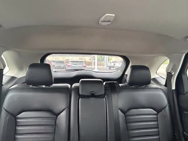 2024 White Metallic Ford Edge SEL AWD SUV