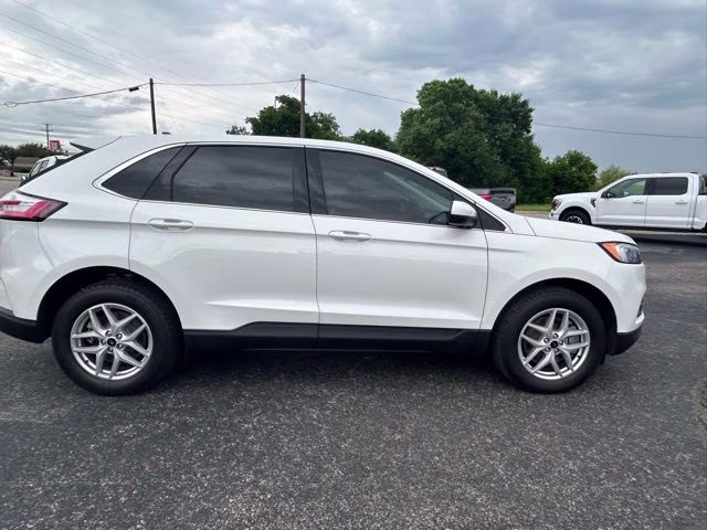 2024 White Metallic Ford Edge SEL AWD SUV