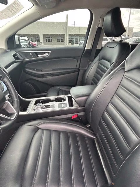 2024 White Metallic Ford Edge SEL AWD SUV