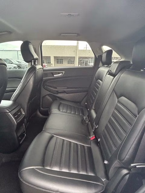 2024 White Metallic Ford Edge SEL AWD SUV