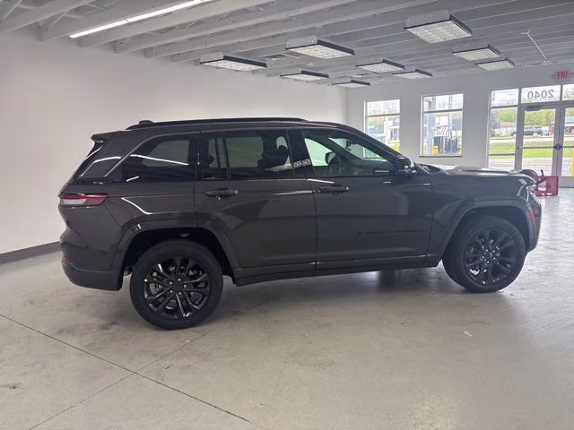 2026 Baltic Gray Metallic Clearcoat Jeep Grand Cherokee Limited Reserve 4X4 SUV