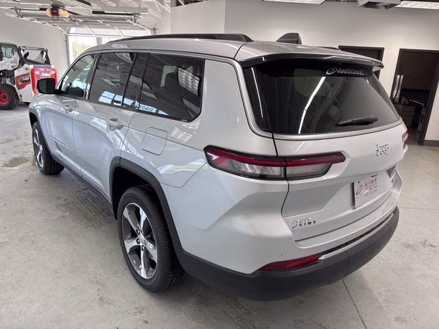 2026 Silver Zynith Jeep Grand Cherokee L Limited 4X4 SUV
