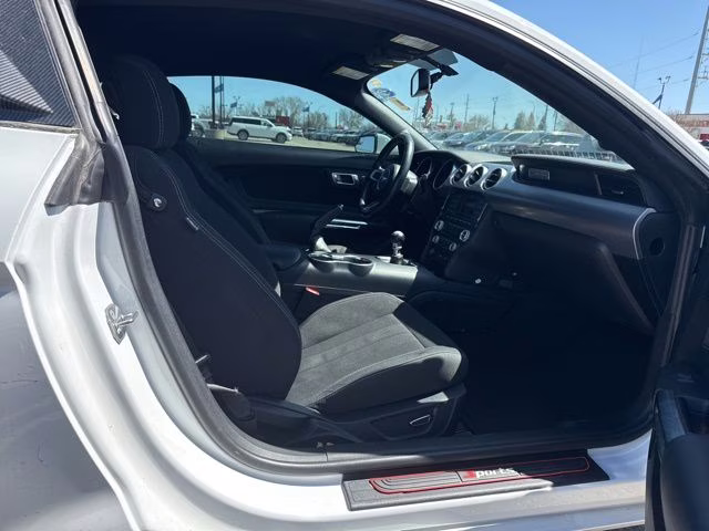 2018 Oxford White Ford Mustang GT RWD Coupe