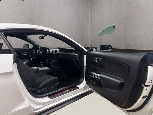 2018 Oxford White Ford Mustang GT RWD Coupe